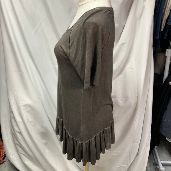 Dantelle Oil Dye Ruffle Hem Tunic‎ Top Grey Womens small Drop Waist Boho Grunge - Picture 11 of 13